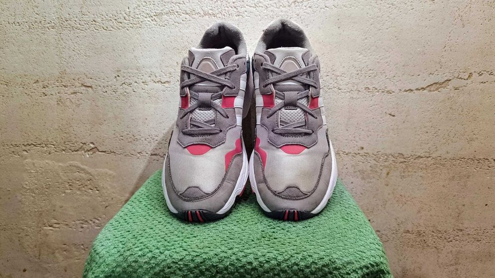 ADIDAS YUNG-96 r.43 1/3 stan bardzo dobry