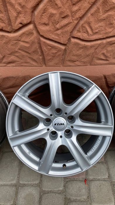 Продам титани р17 5 на112