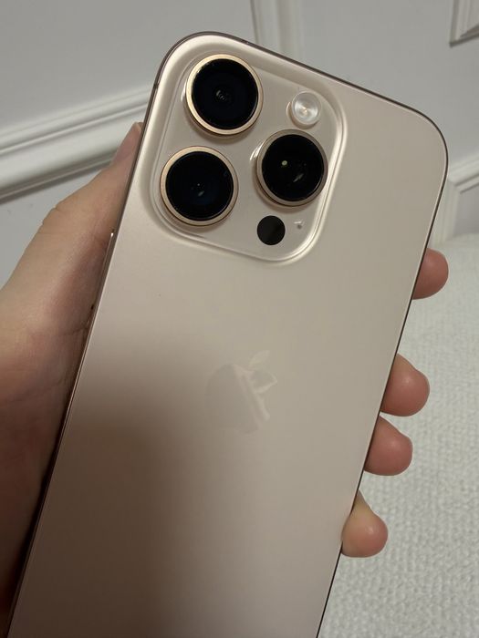 Смартфон Apple iPhone 16 Pro Desert Titanium