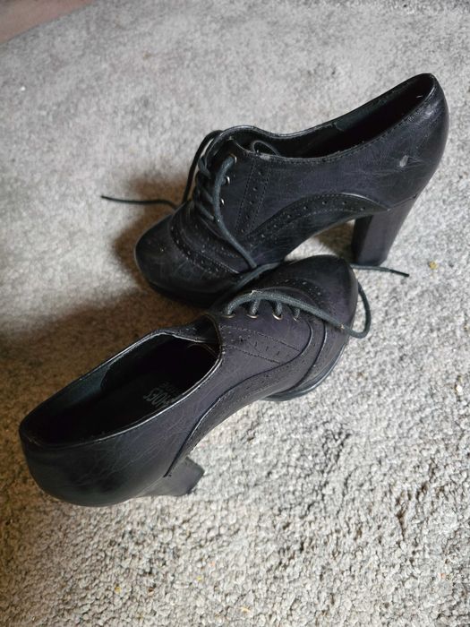 Sapatos altos pretos Seaside