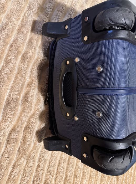 Продам валізу б/у