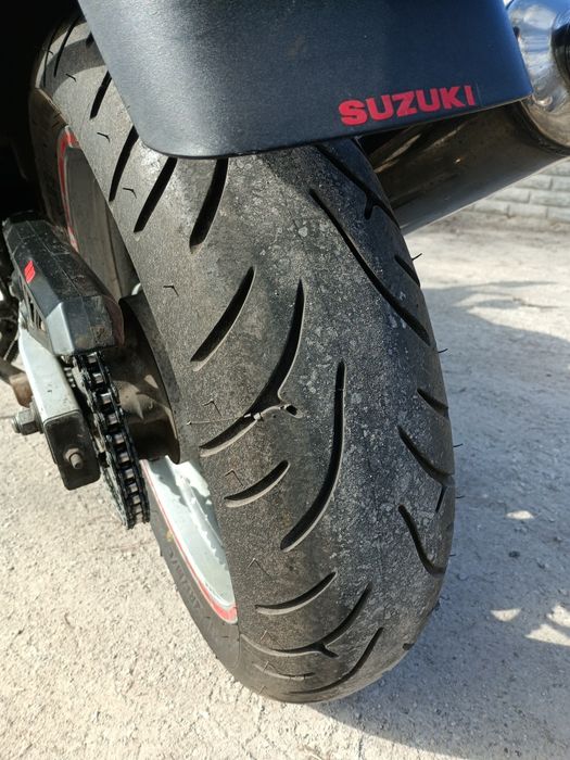 Сузуки катана GSX 750F.