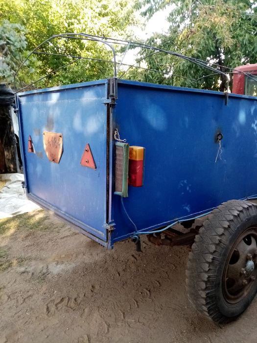 Продаю прицеп одноосний 2тони 20000грн.