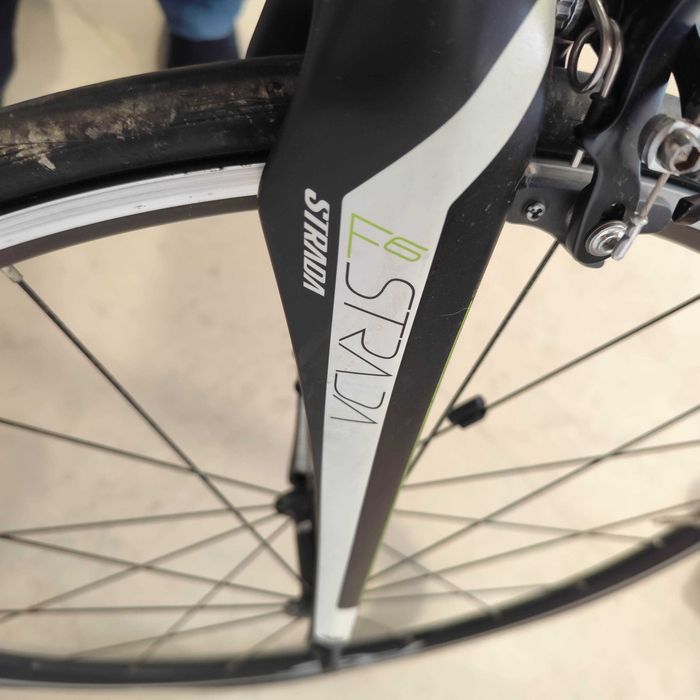 Bicicleta estrada strada F6