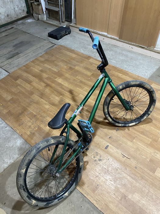 Продам BMX(комплит Stolen (столен) )