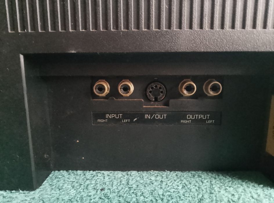 Magnetofon Teleton  c480 sprzedaje jako ukodzony