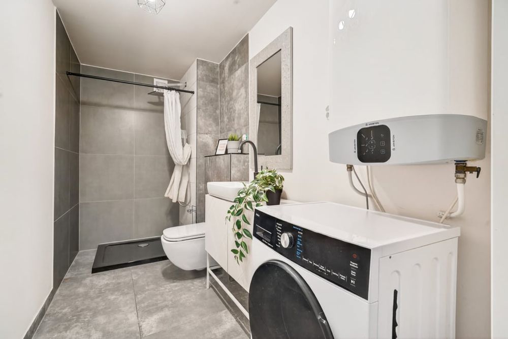 2 pokoje 57 m² w klimatycznym dworku, cicha i zielona okolica