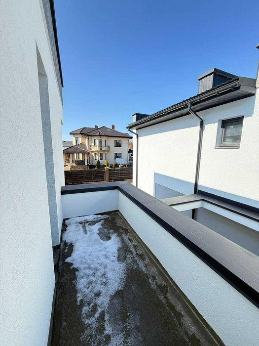 Продаж котеджів у Бірках