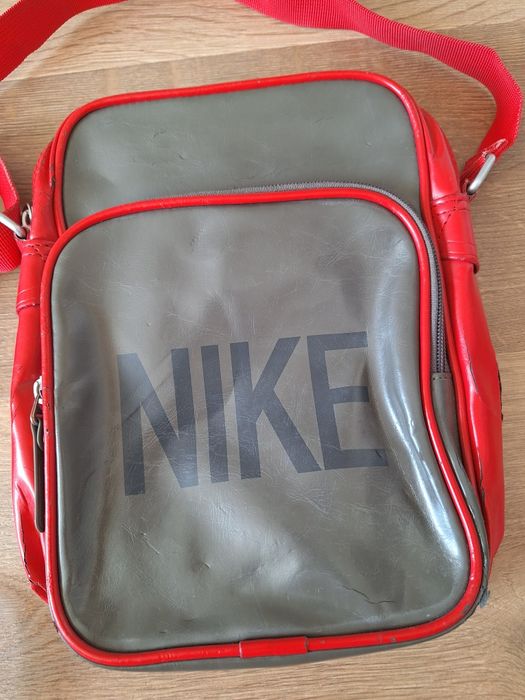 Szaro-czerwona torebka Nike