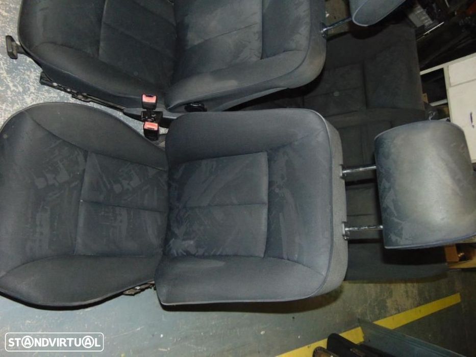 Mercedes E W210 conjunto de estofos