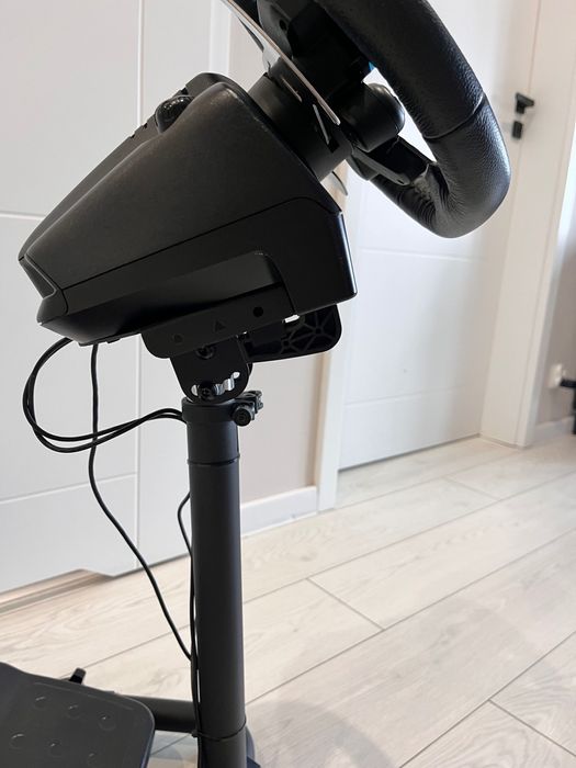 Kierownica PS3; PS4; PS5 Logitech + stojak