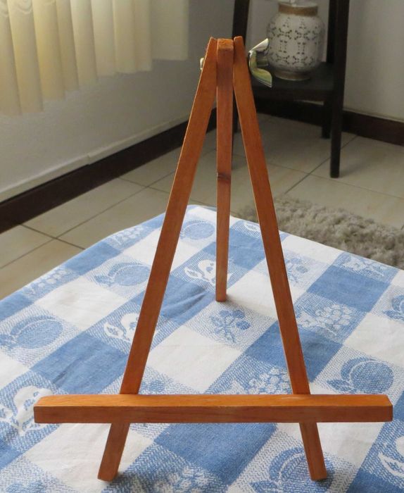 Antiguidades Quadro Benidorme em relevo c/ tripé 10 X 5 cm - Novo