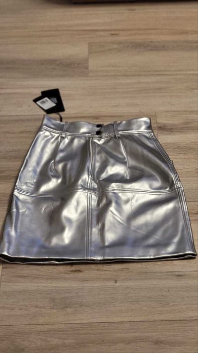 Спідниця з екошкіри і топ