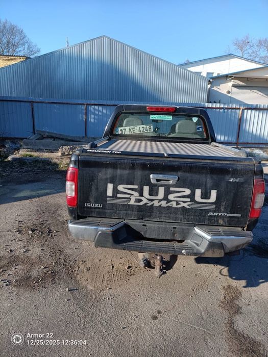 Продаю Ісузу машина 2007 року