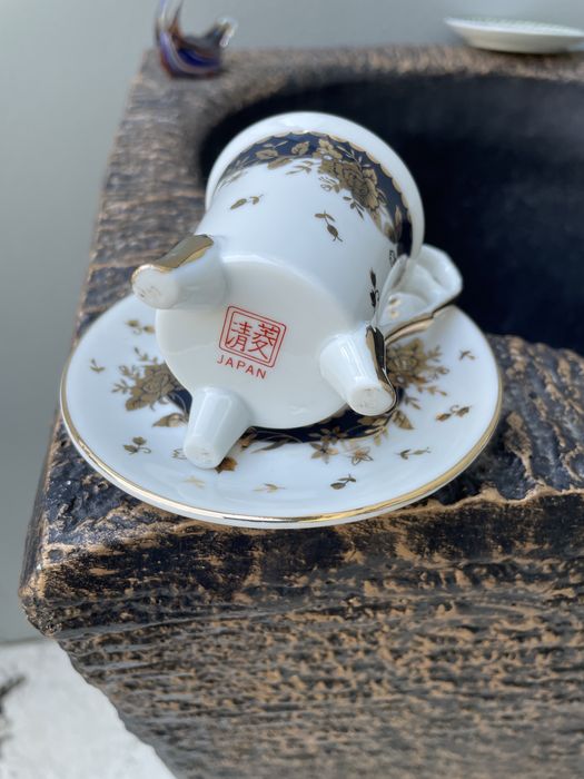 Duas Pecas Porcelana Decorativas