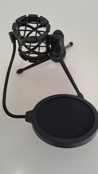 Microfone condensador ME 4 RGB. Som profissional. Novo.