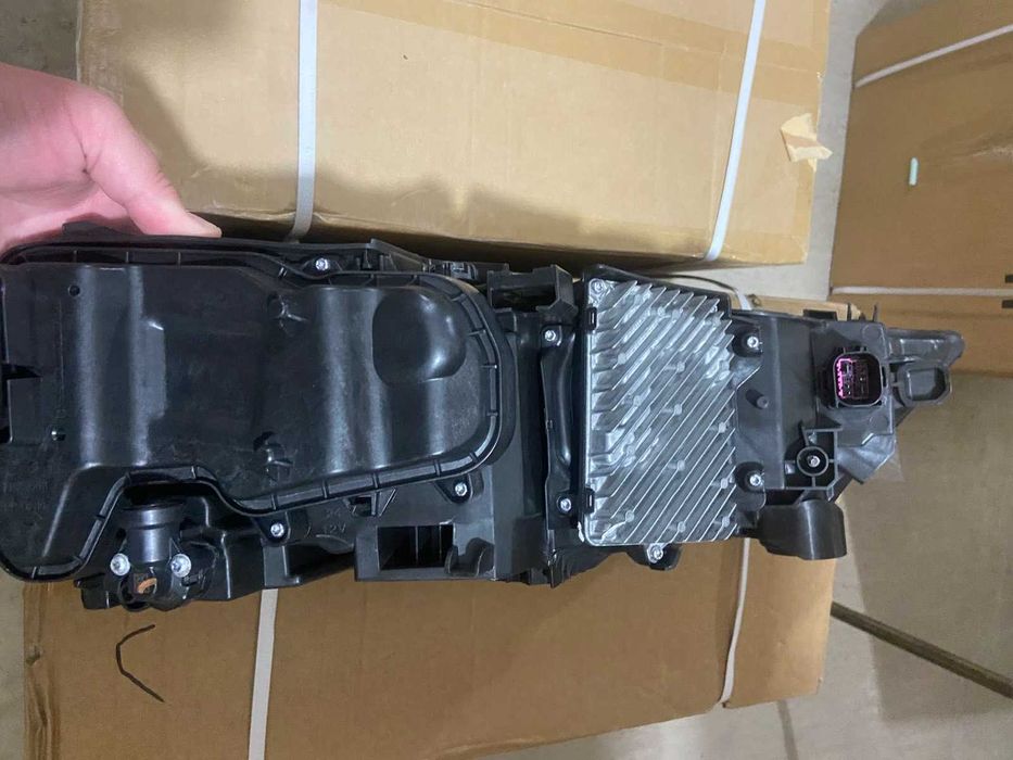 Audi Q7 комплект фар 2020-2024 4M0-941-039-C