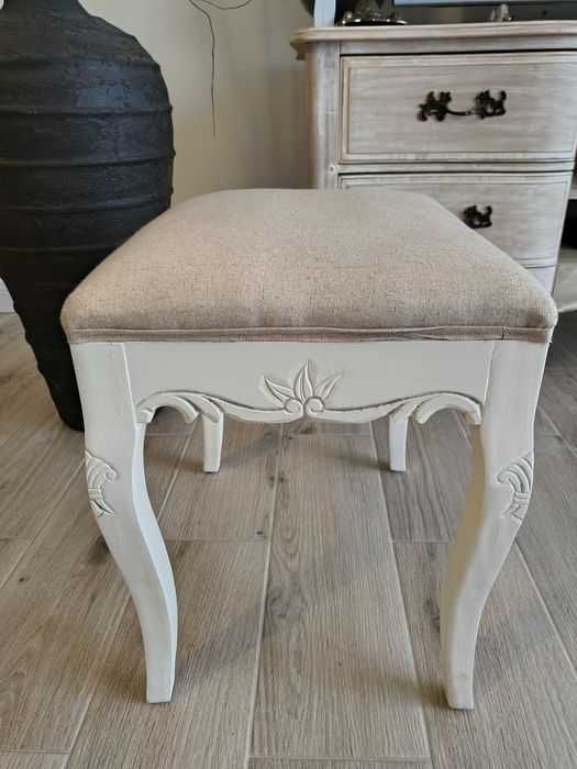 Nowy taboret Ludwikowski