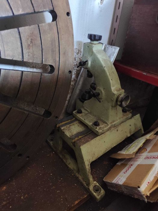 Torno universal de 3000 mm (Shenyang CW6163B Universal Lathe)