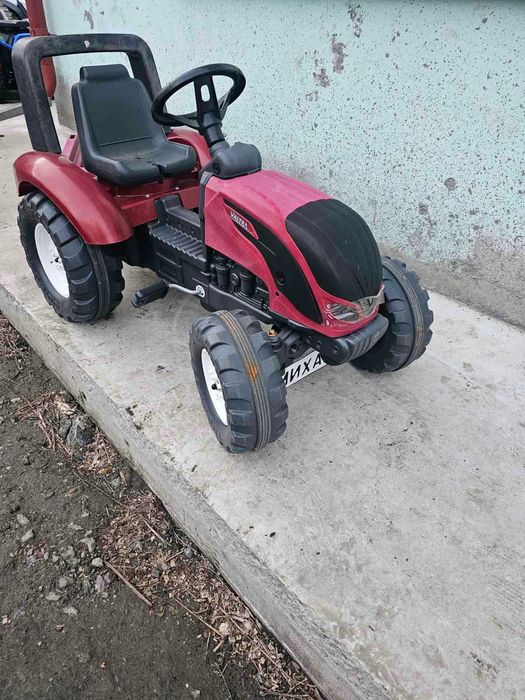 Дитячий педальний трактор Falk Valtra S4 з причепом