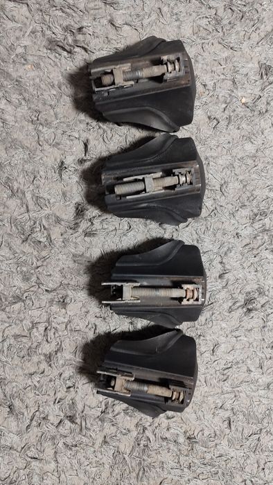 Pés para barras tejadilho thule universais