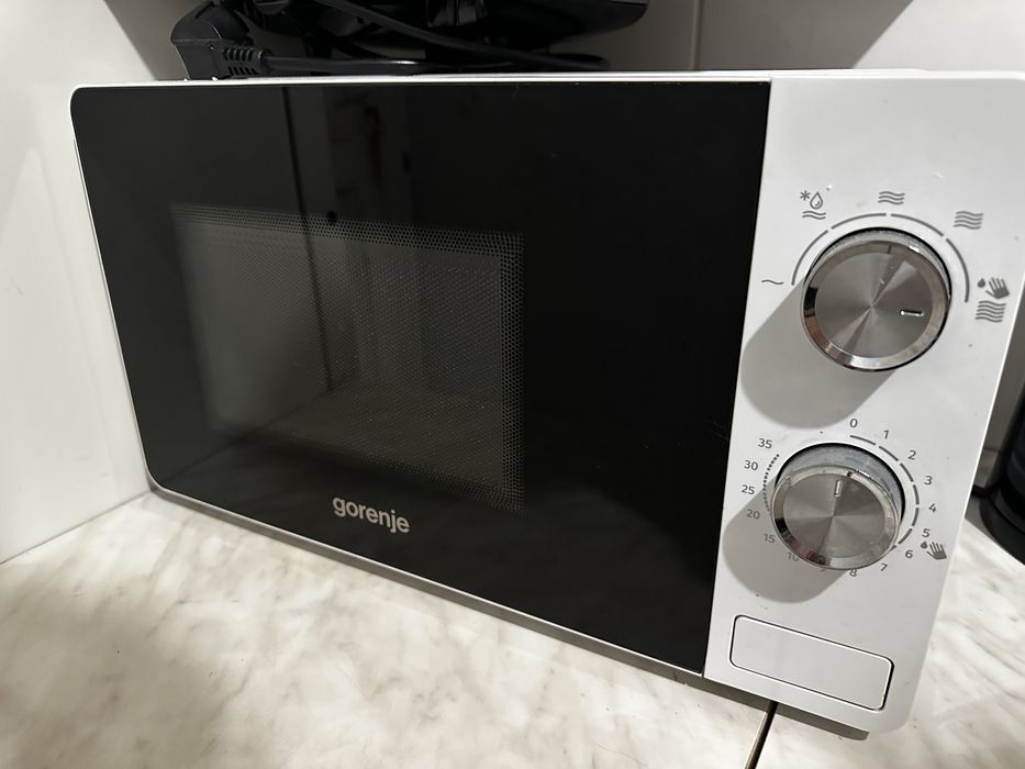 Мікрохвильова піч gorenje