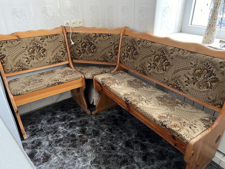 М’який кухоний диванчик кутовий