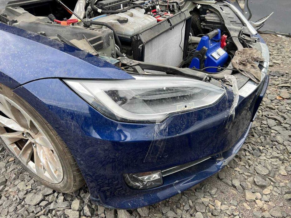Розбірка Тесла Модел S TEsla Model S 2018- крило фара бампер капот мотор кермо РОЗБОРКА