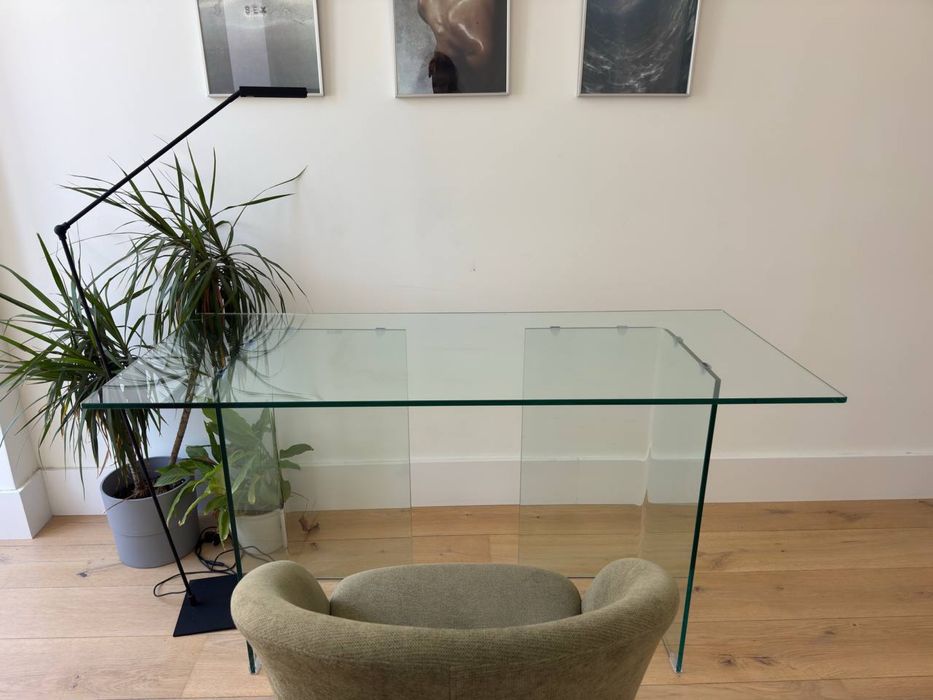 Mesa de vidro SKLUM Em perfeito estado