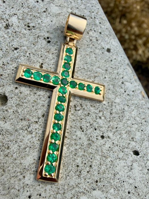 Krzyż z zambijskimi szmaragdami 0,48ct ! P.610