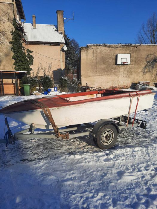 Łódź rekreacyjna SELCO 3,80 m – rozpoczęta renowacja | bez silnika