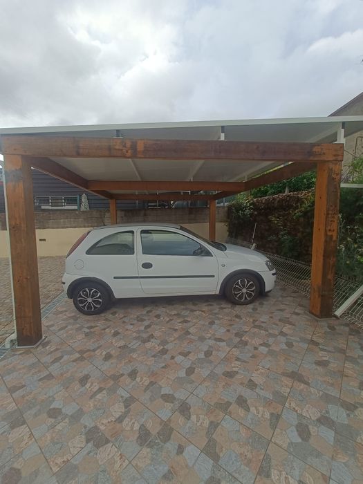 Moradia independente T3 com jardim e deck