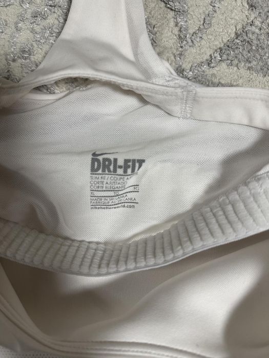 Топ жіночий білий Nike оригінпл  Л