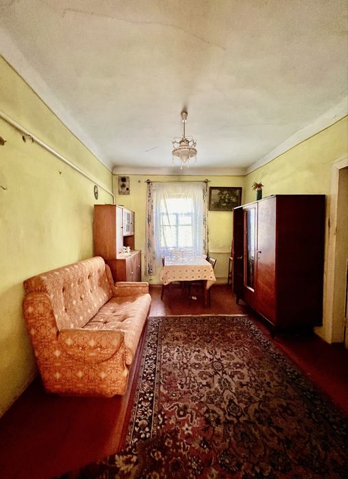 Продам будинок + 6 сот. землі  в м. Шепетівка
