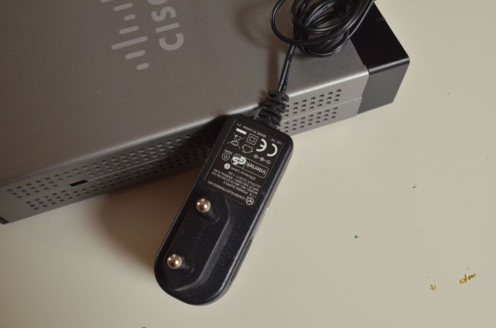 Router CISCO - RV042