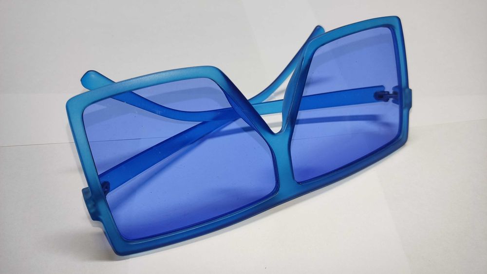 Очки синие модные