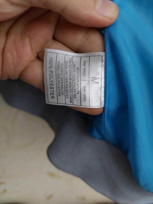 Зимова куртка Adidas бомбер, розмір M