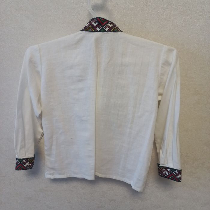 Вишиванка з жилеткою