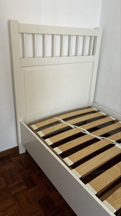 Cama solteiro IKEA 90 x 200 cm disponível