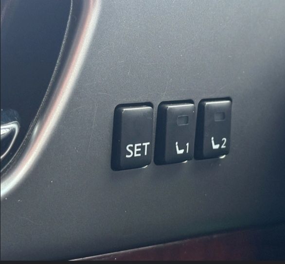 Продам Infiniti fx35