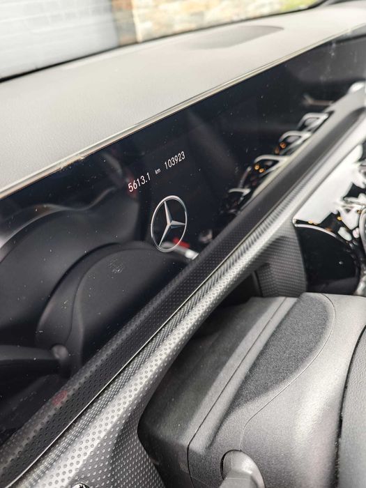 Mercedes-Benz - A200 Limousine - Linha AMG - 163cv