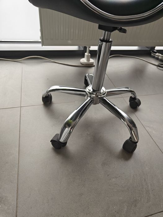 Taboret kosmetyczny Giovanni