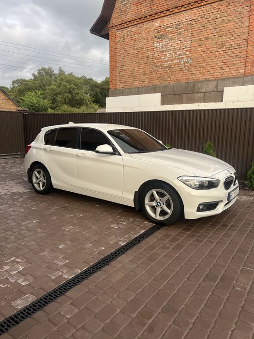 Bmw 118i 2017 року