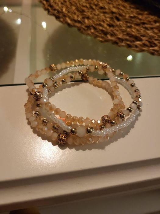 Bransoletki          .