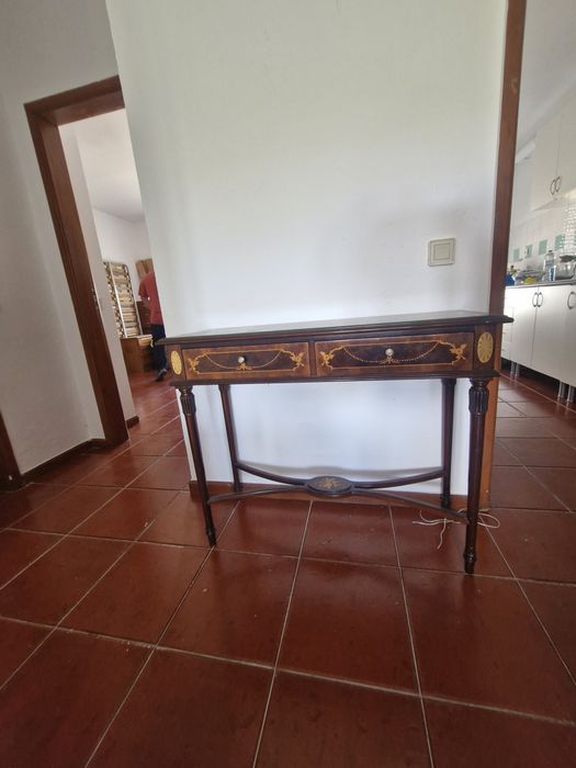Consola em Mogno - reservado