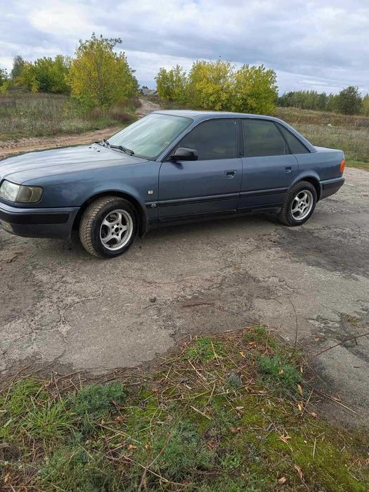 Продам Audi.