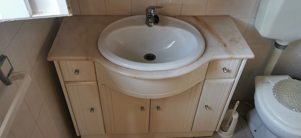 Vendo móvel WC com espelho