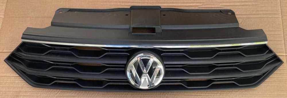 grelha frontal VW T-ROC . fase 1