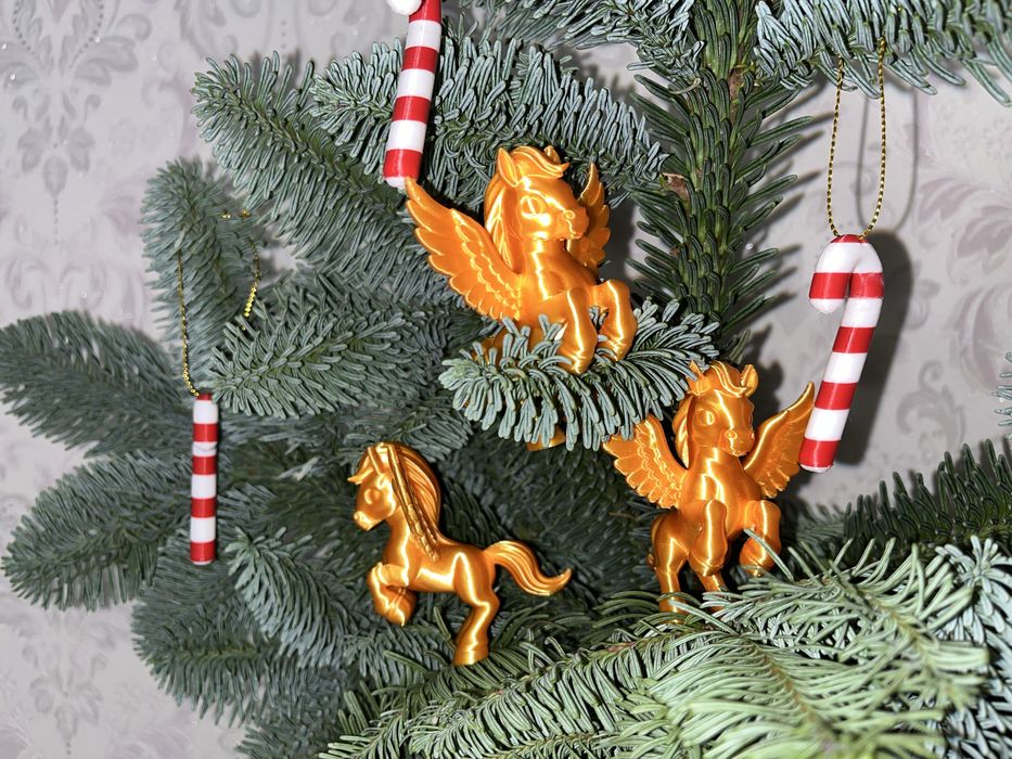 Коник іграшка на ялинку, декор, статуетка