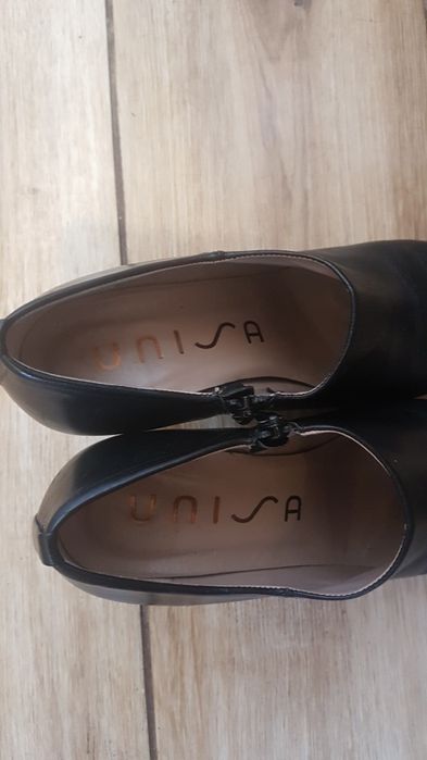 Buty nr.37 Unisa na obcasie